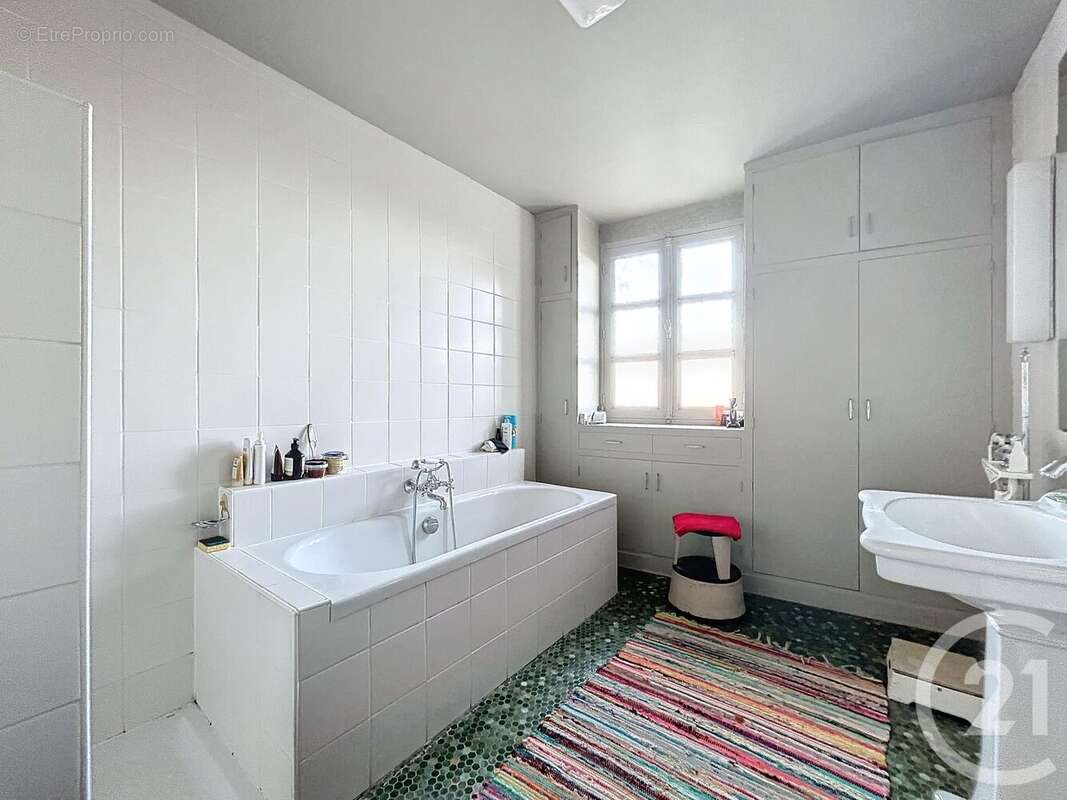 Maison à LAVAL-EN-BRIE