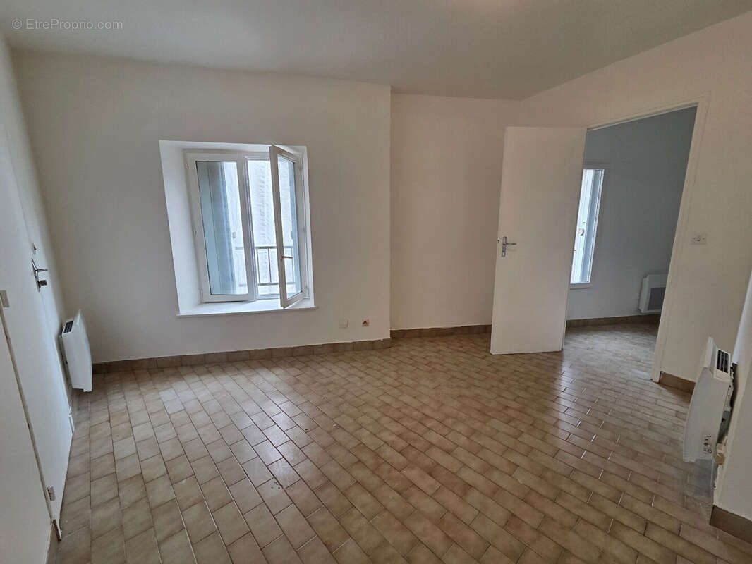 Appartement à EPERNON