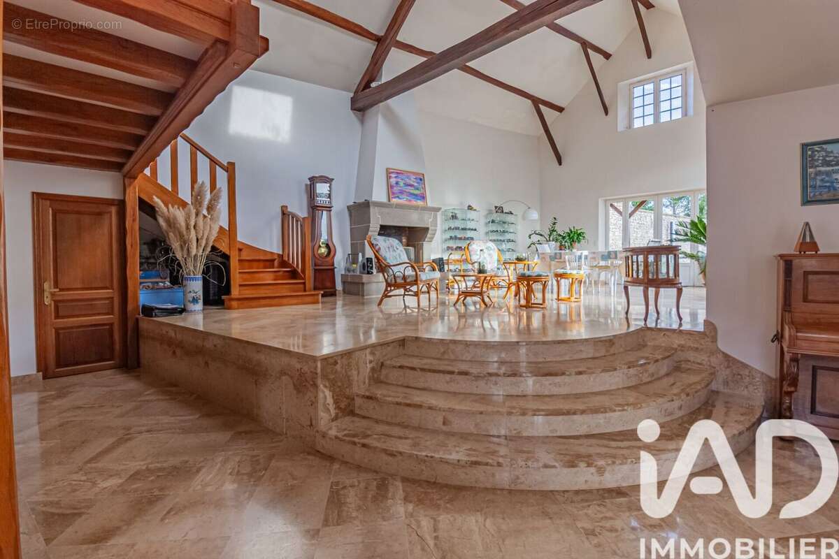 Maison 320 m² à Chenou  - photo 6