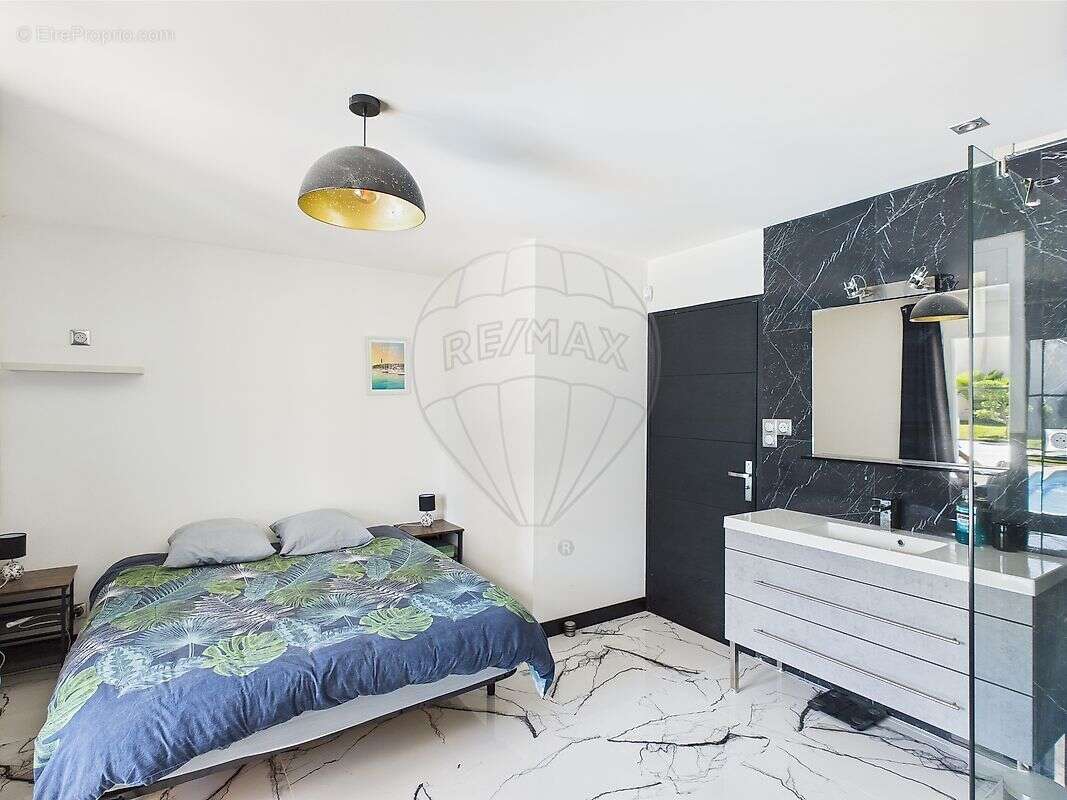 Maison à LES MATHES