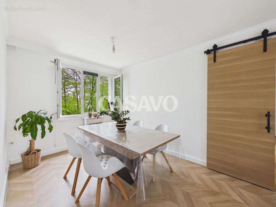 Appartement à LA CELLE-SAINT-CLOUD