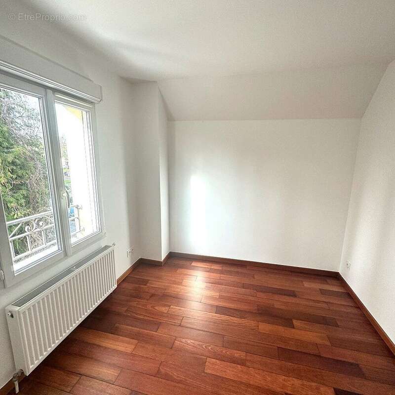 Maison à SAINT-OUEN-L&#039;AUMONE