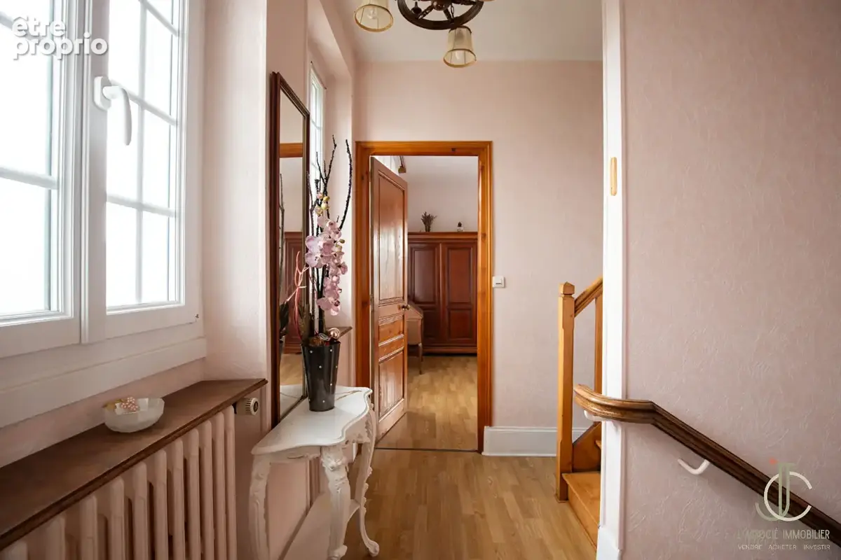 VITTEL VILLA / 5 chambres / 172m2 / Jardin et garage - photo 11