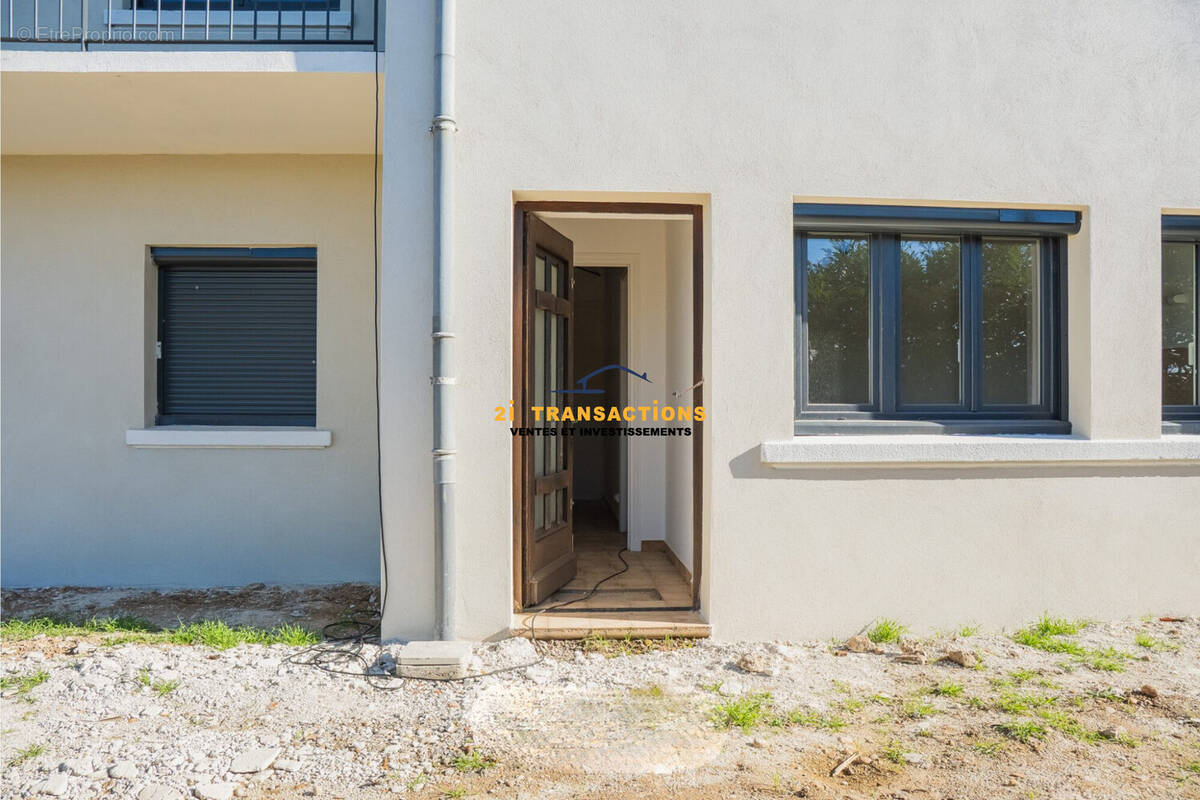 Appartement à CHARBONNIERES-LES-BAINS