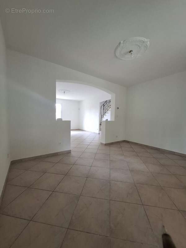 Maison à BEAUMONT-SUR-SARTHE