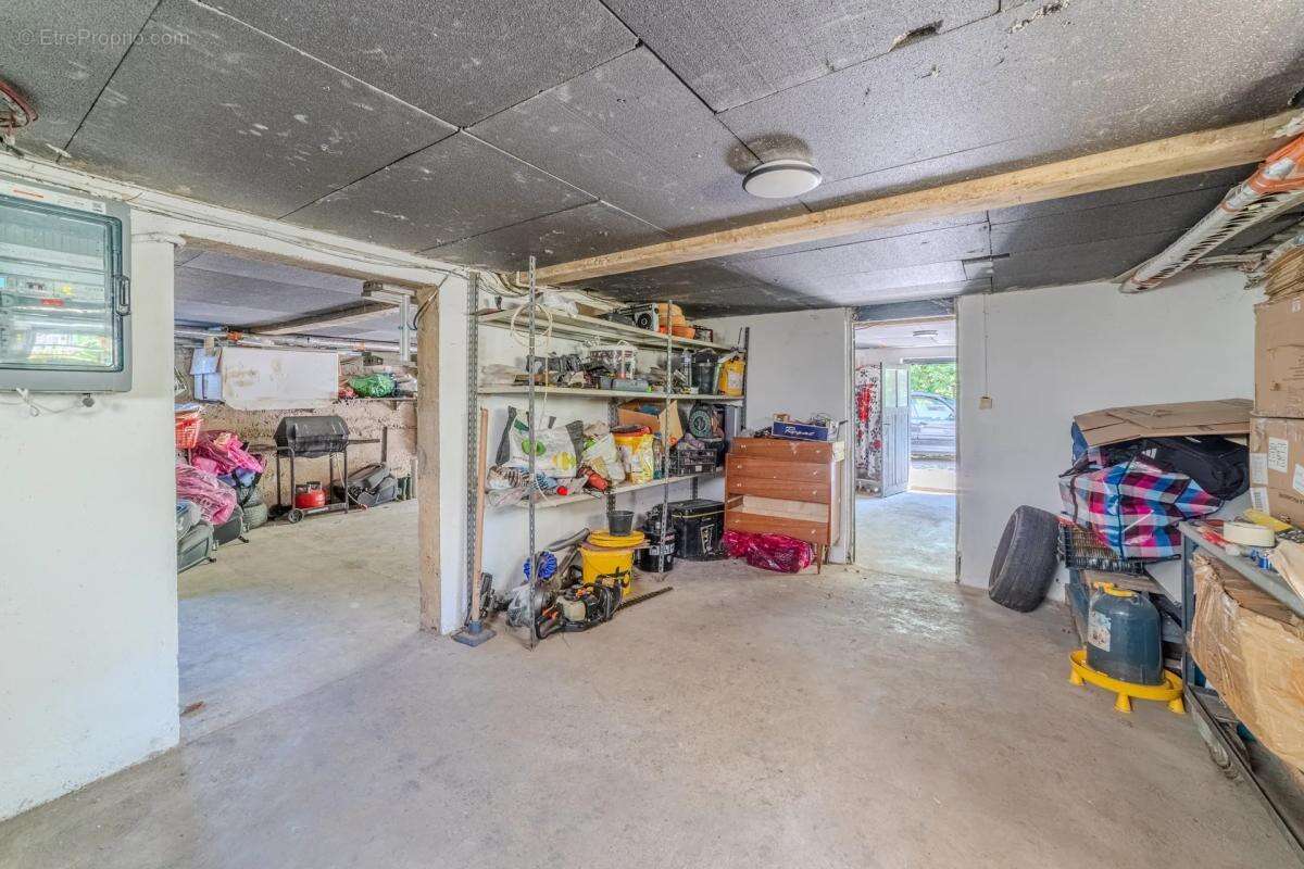 69400 - ARNAS - Maison familiale de 133 m² avec terrain - photo 15