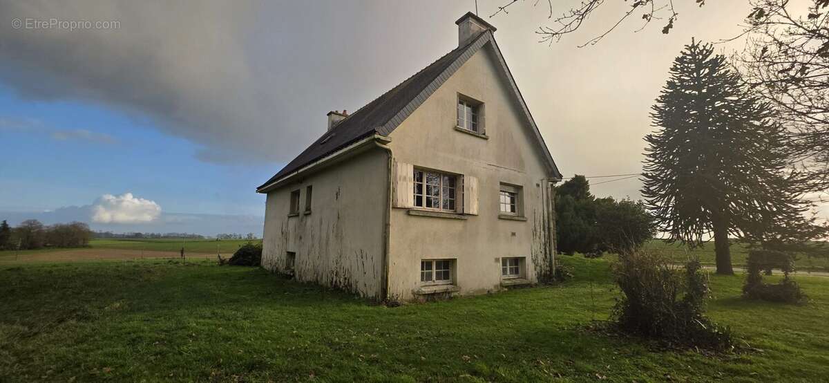 Maison 128 m² à Saint-Thuriau  - photo 2