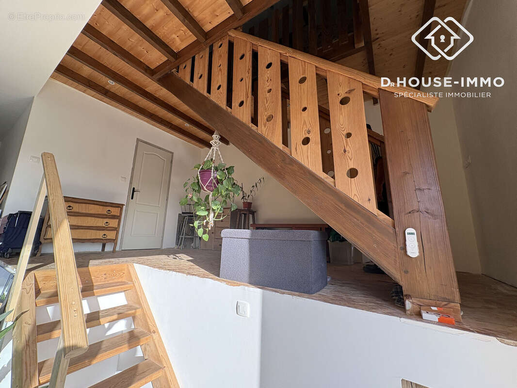 Maison 189 m² à Villars  - photo 7