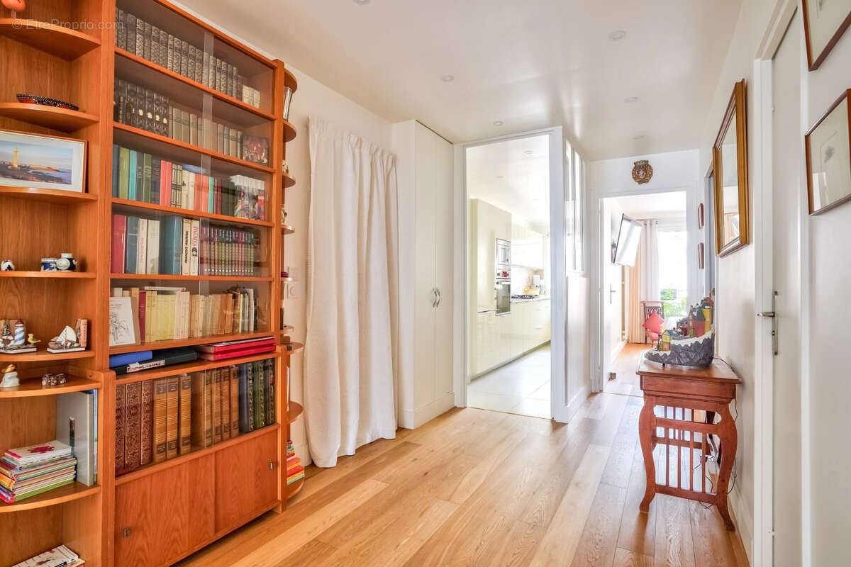 Appartement à PARIS-20E