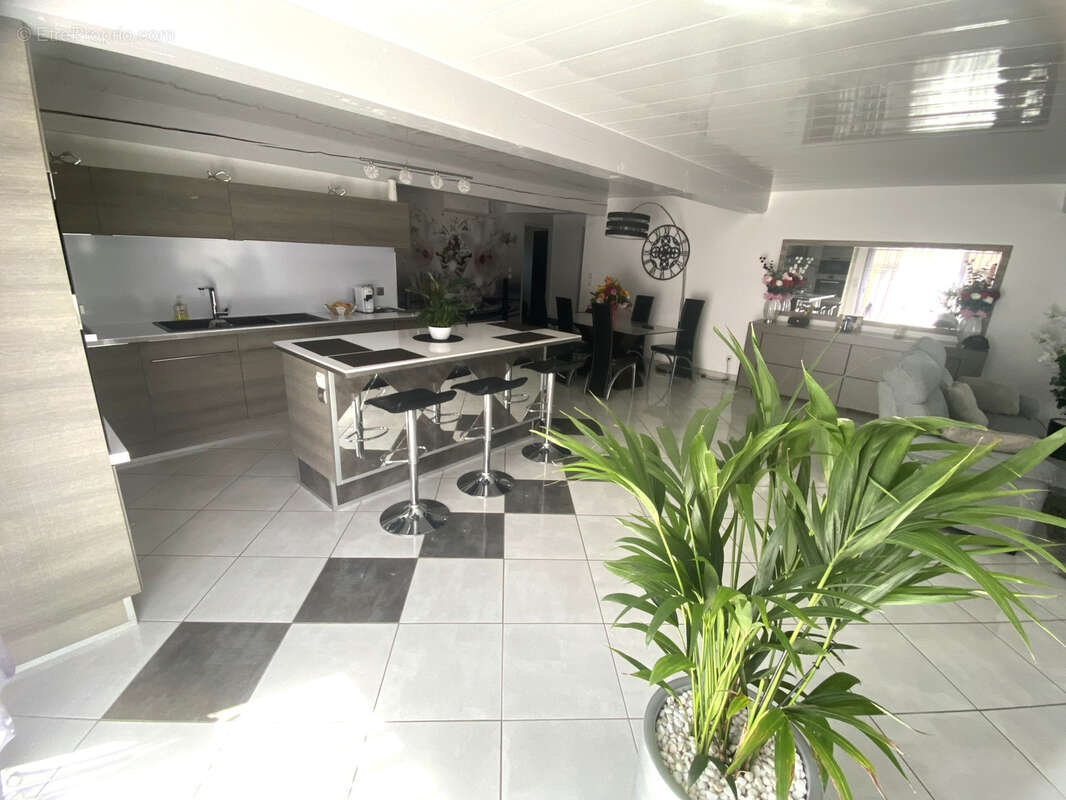 Maison à CASTELSARRASIN