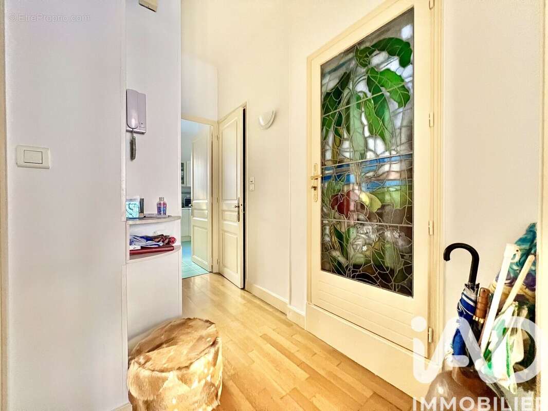 Photo 4 - Appartement à SAINT-RAPHAEL