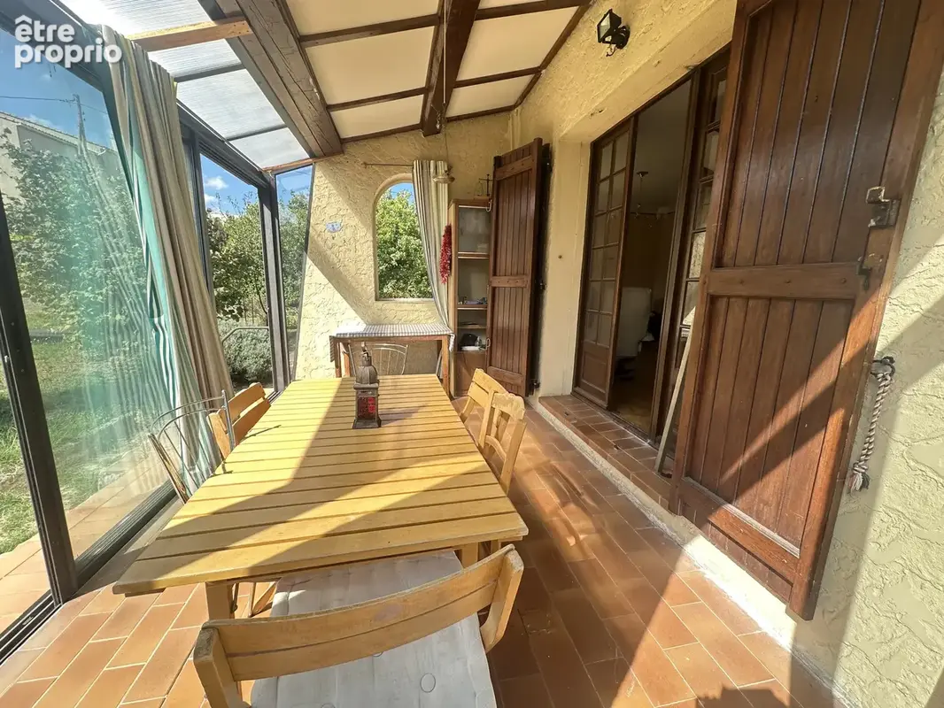 Exclusivité - Brignoles - Villa de type 3 avec garage sur 1155 m2. - photo 9