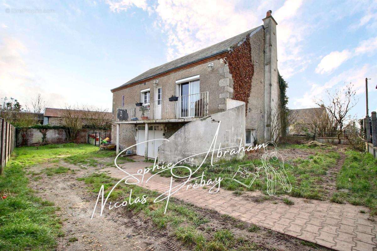 Maison à CROTTES-EN-PITHIVERAIS