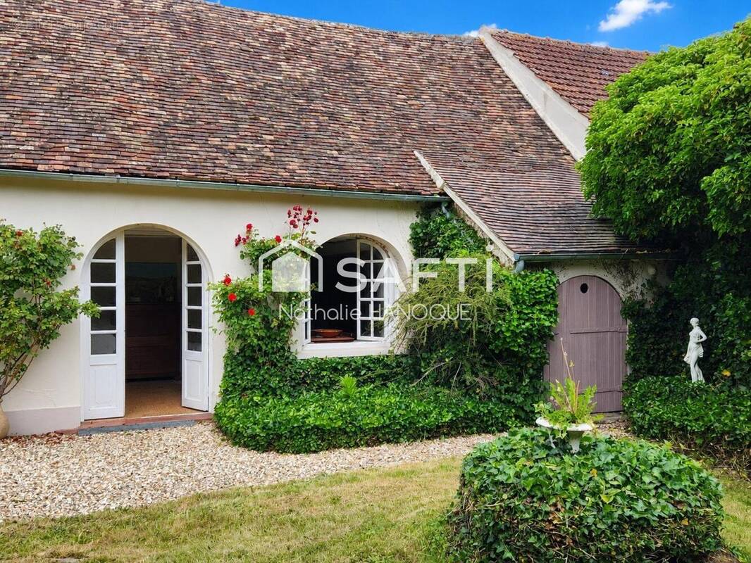 Photo 1 - Maison à HOUDAN