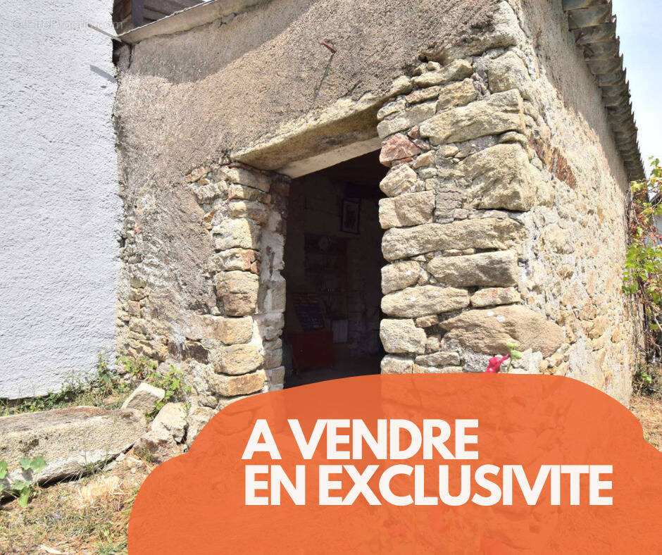 Parking à SAINT-HILAIRE-DE-CLISSON