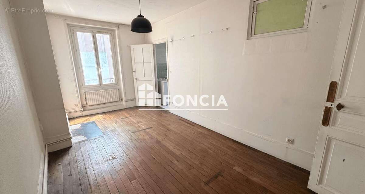 Appartement à AUBERVILLIERS