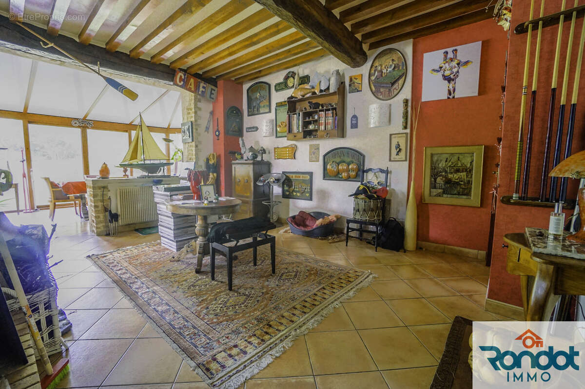 Maison à MAREY-SUR-TILLE