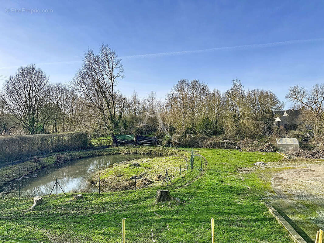 Terrain à JUIGNE-SUR-LOIRE