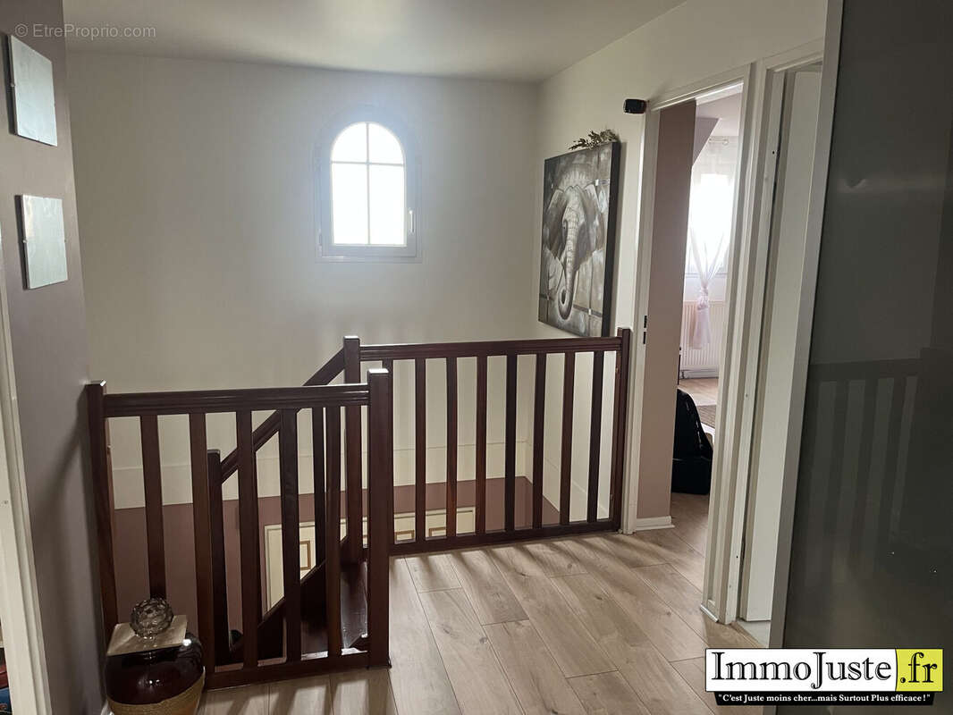 Maison à LE PERRAY-EN-YVELINES