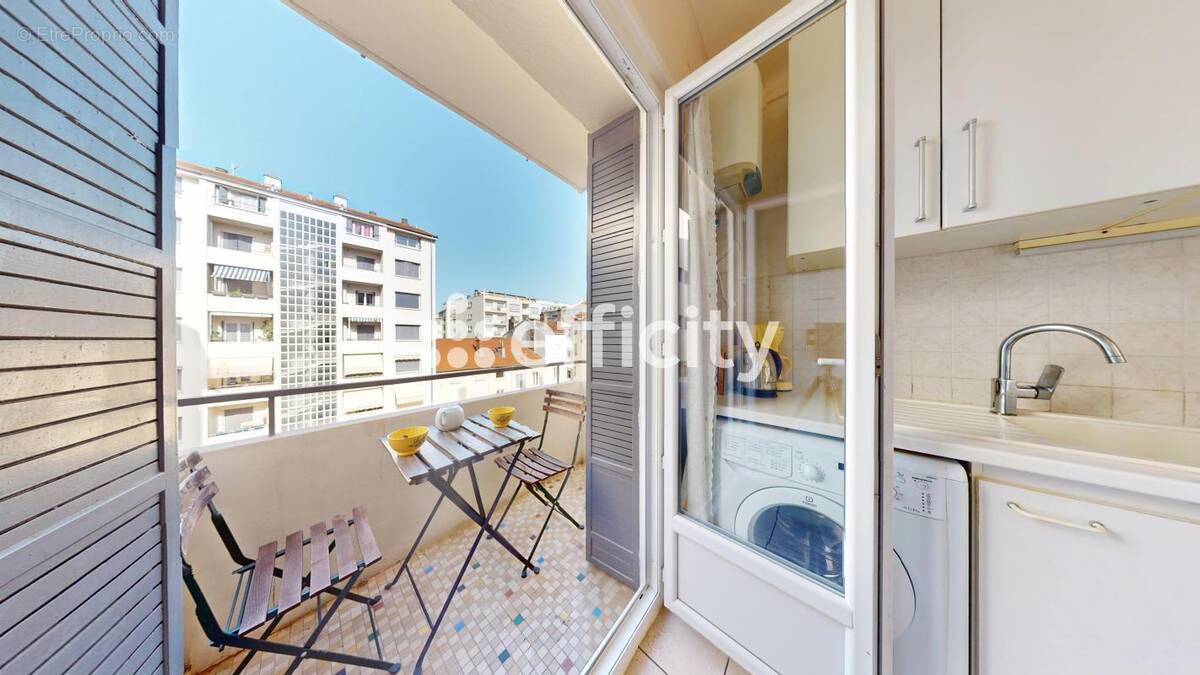 Appartement à LYON-6E