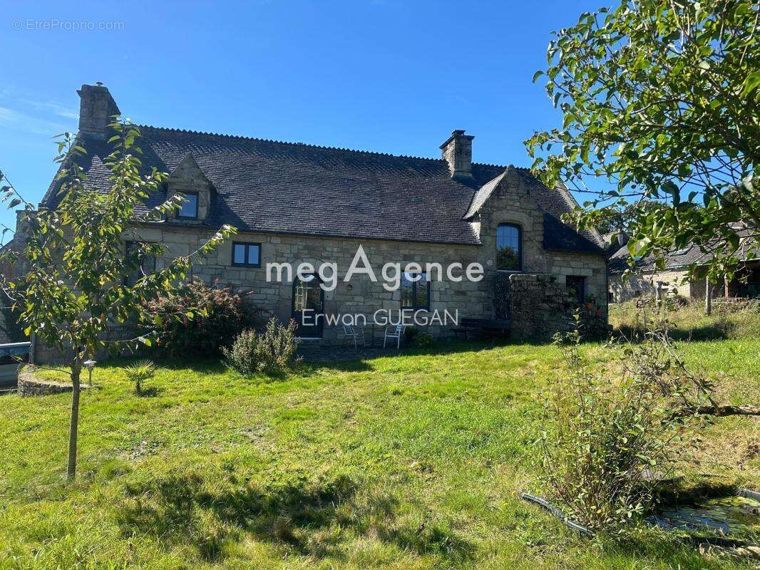Maison à GUERN