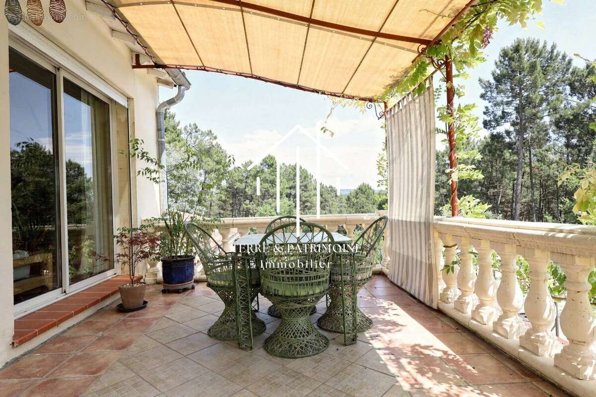 Maison à SALAVAS