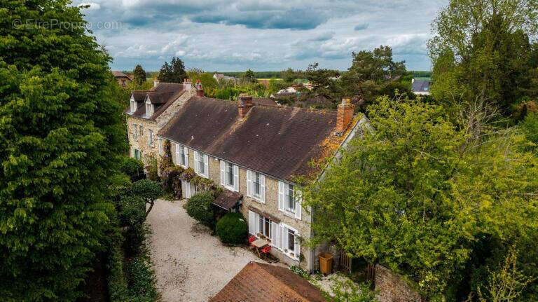 - 4 km rer st remy les chevreuse - photo 2