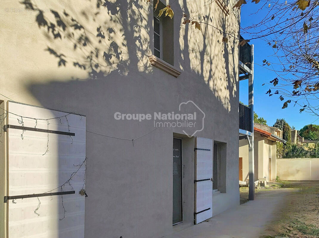 Appartement à COURTHEZON