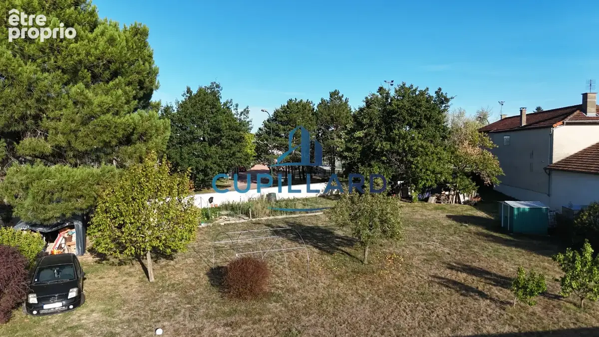 SAINT-GERMAIN-LESPINASSE - Parcelle de terrain constructible - photo 2