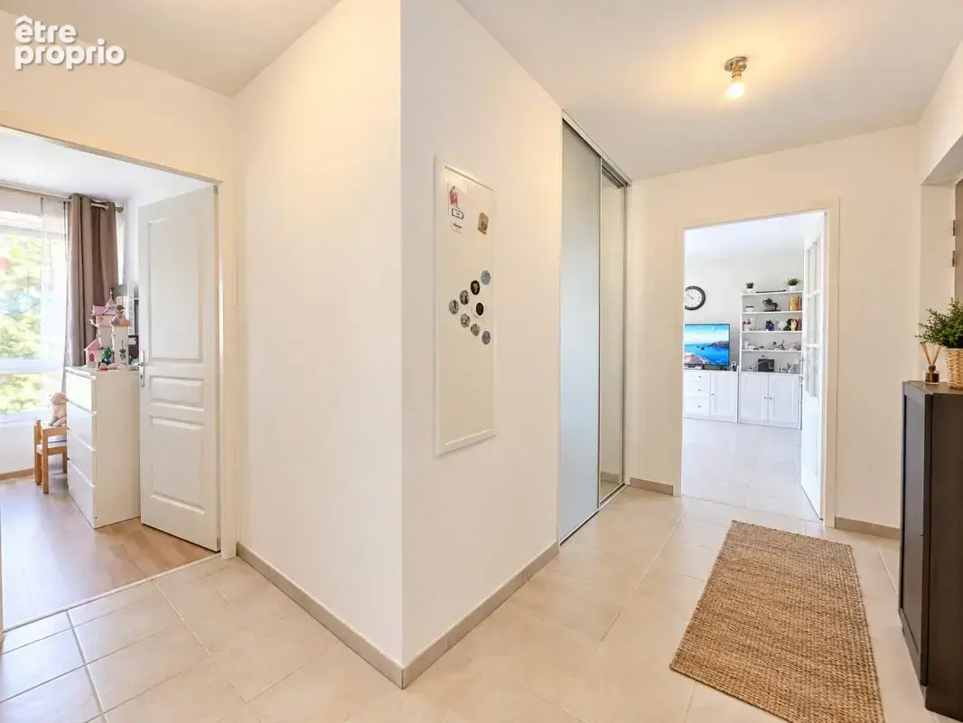 À vendre - appartement t3 - terrasse et stationnement - photo 4