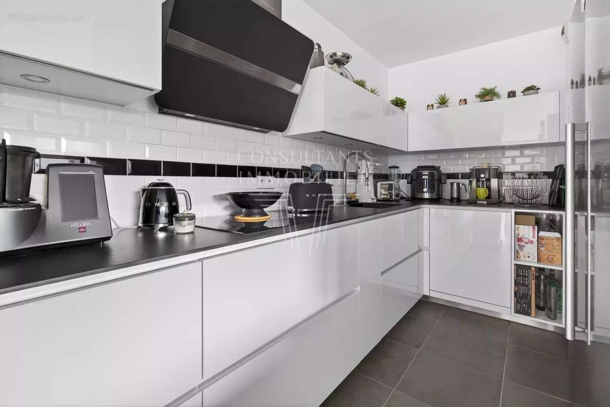 Appartement à ISSY-LES-MOULINEAUX