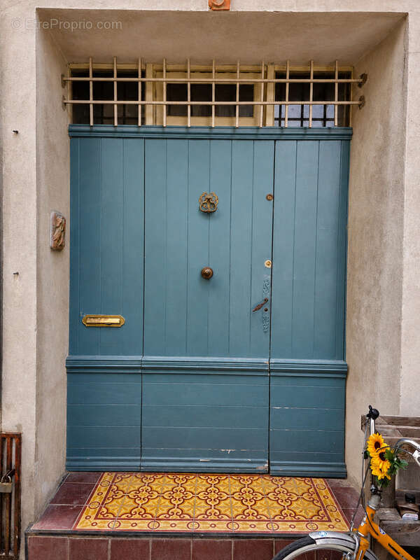 Maison de ville 120 m2 avec terrasses - quartier de la Roquette à Arles - photo 2