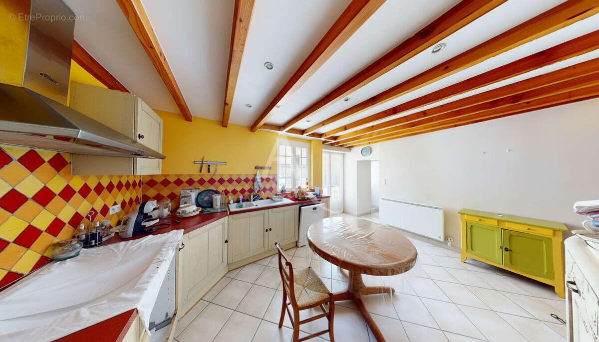 Maison 4 pièces 109m2 POITIERS - photo 2