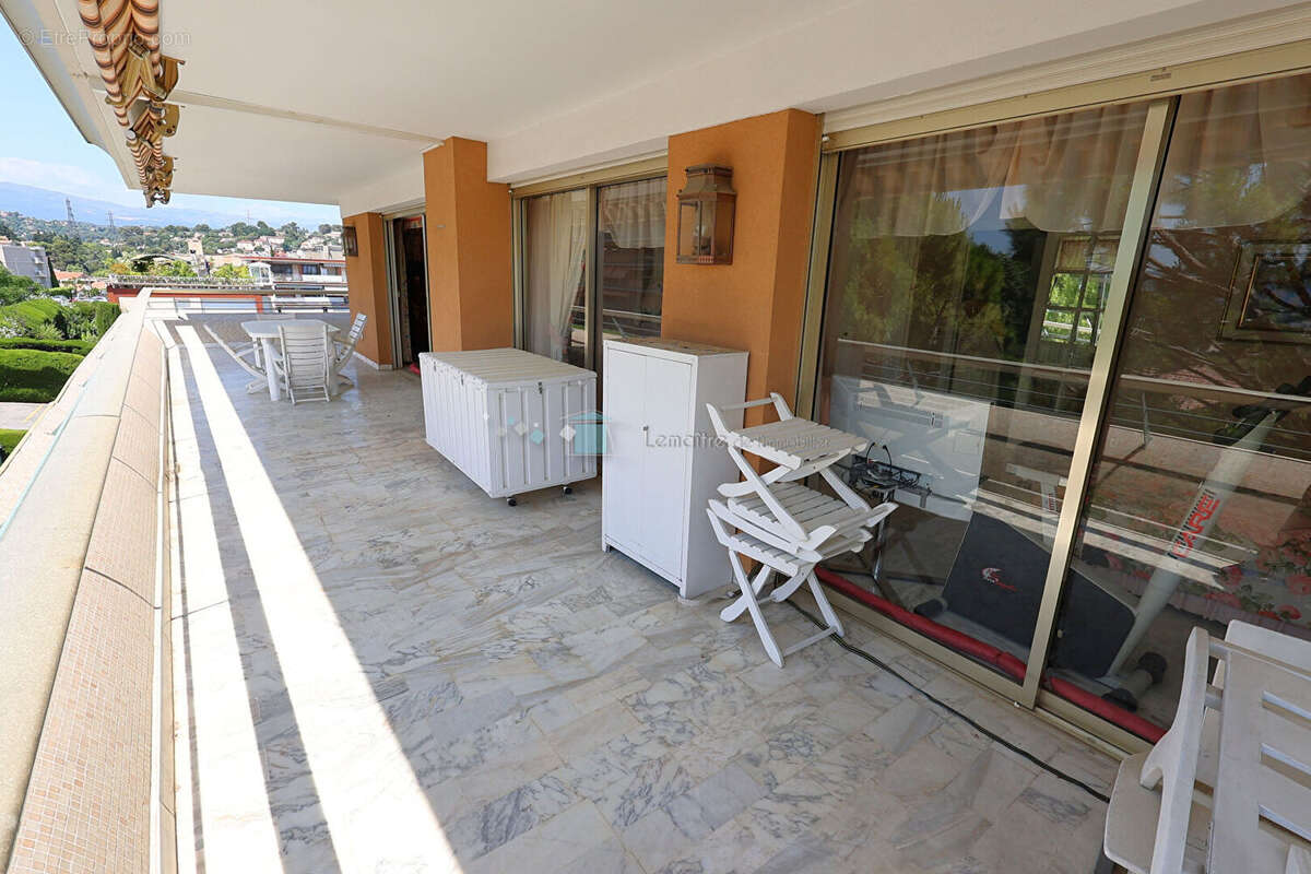 Appartement à LE CANNET