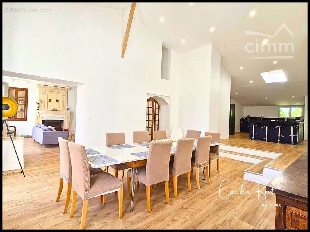 Maison à SAINT-MARTIAL-DE-MIRAMBEAU