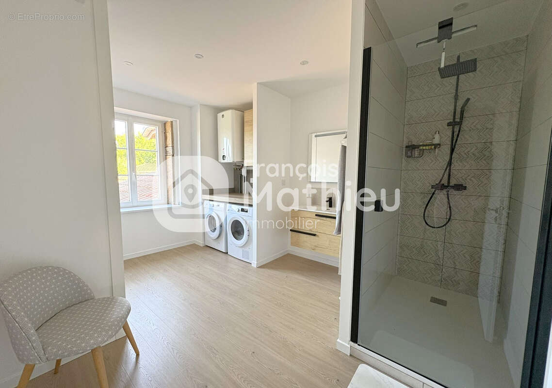 BOULIGNEUX - Propriété de caractère sur 2 211 m2 de terrain - photo 18