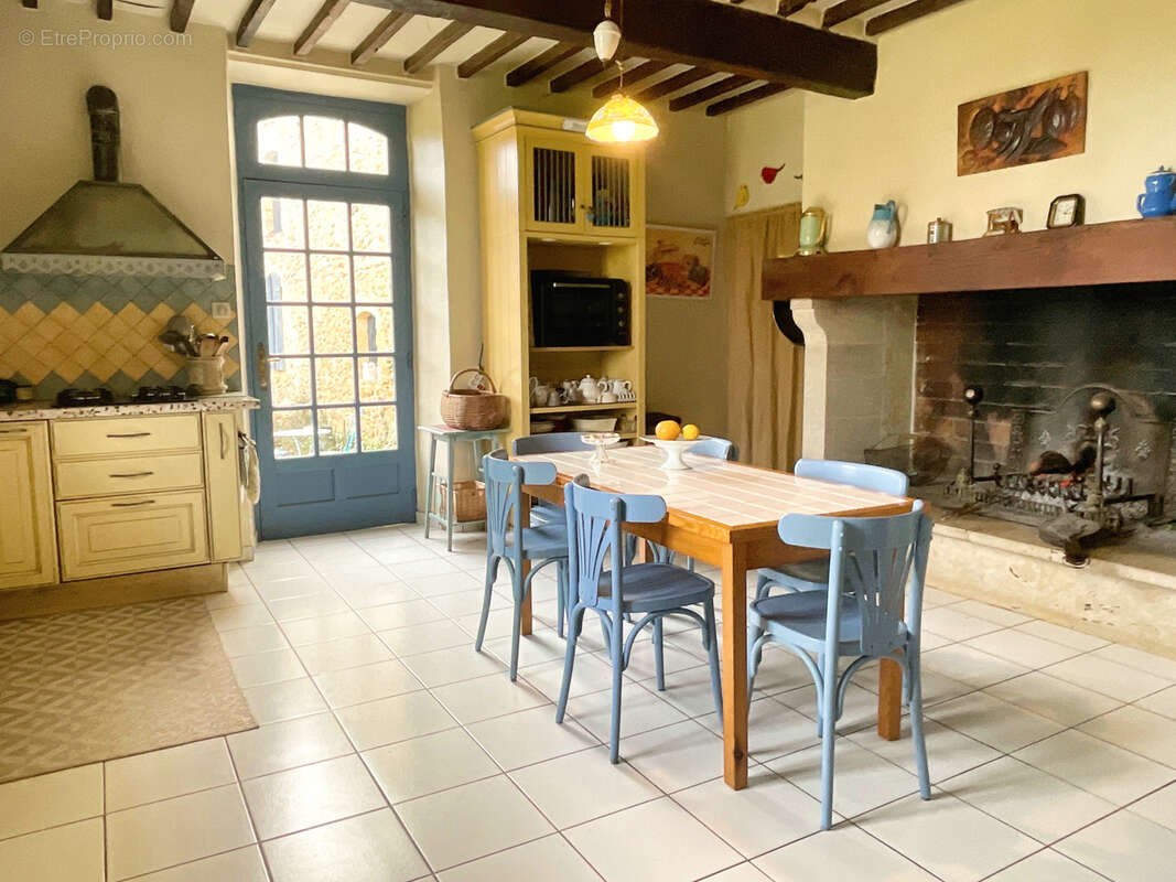 Grande maison de maître du 18ème avec dépendances - photo 2