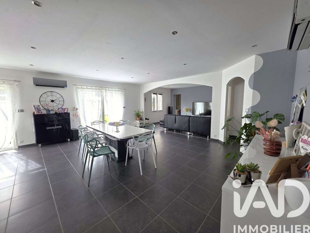 Photo 6 - Maison à SAINT-JUST-LUZAC