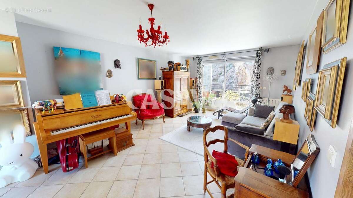 Appartement à MARSEILLE-6E