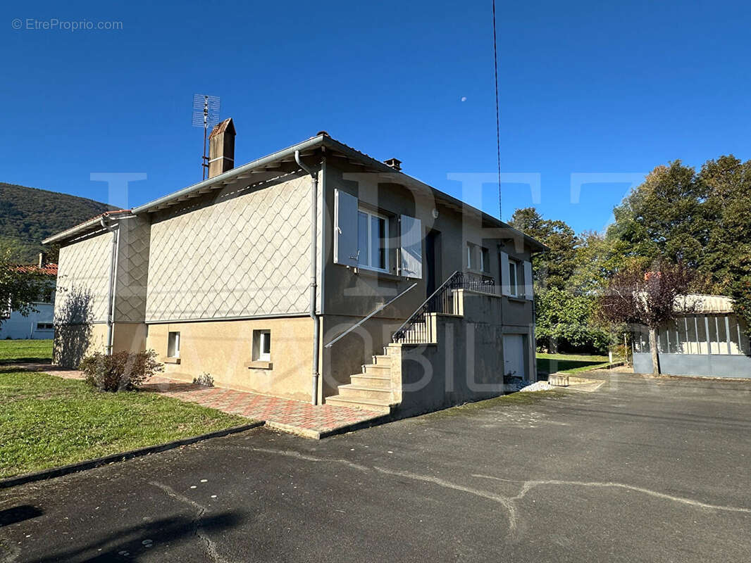 Maison à SAINT-AMANS-SOULT