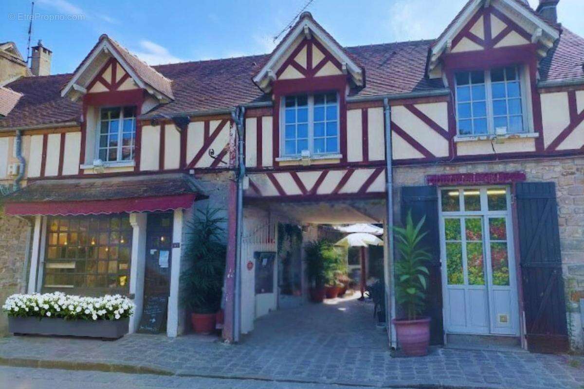 Commerce à BARBIZON