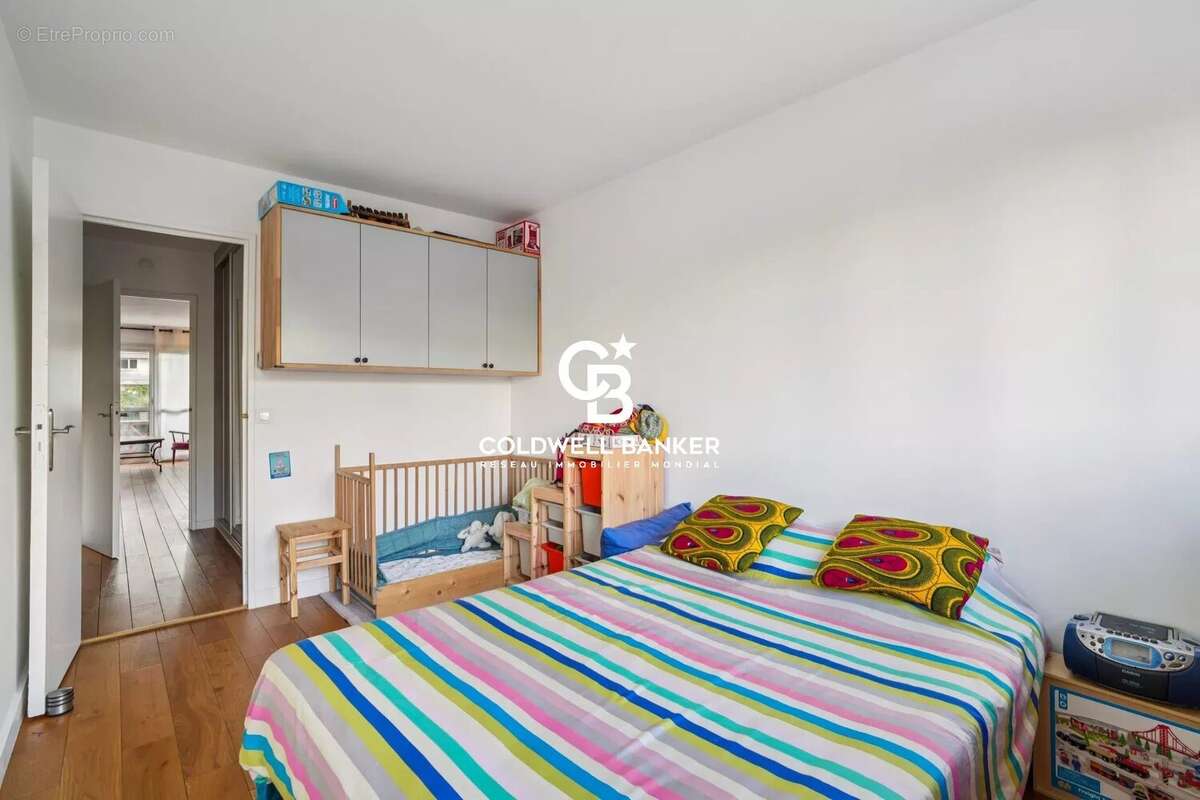 Appartement à PARIS-19E