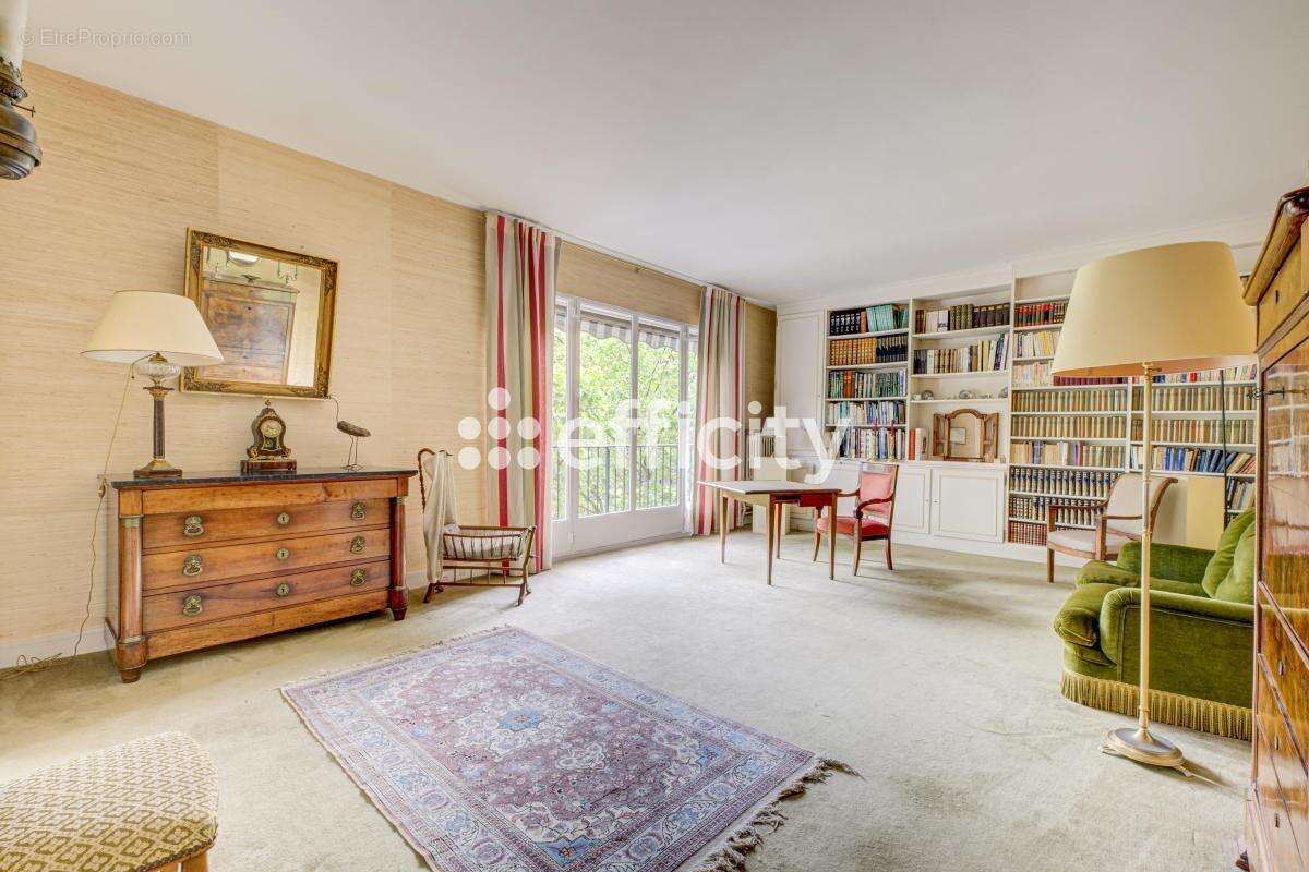 Appartement à PARIS-6E