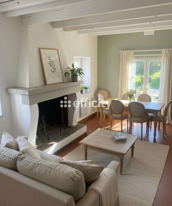 Maison à LA GARDE-FREINET