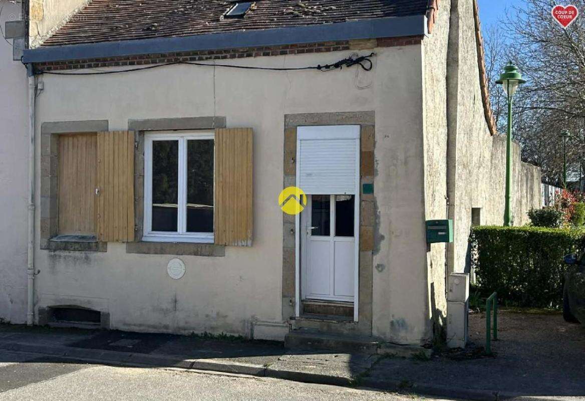 Maison à MONTMARAULT