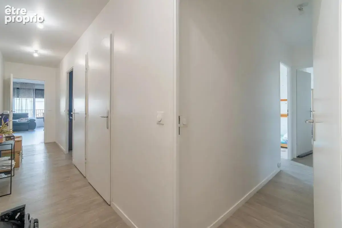Appartement de 4 pièces de 85 m² à Stains - photo 11