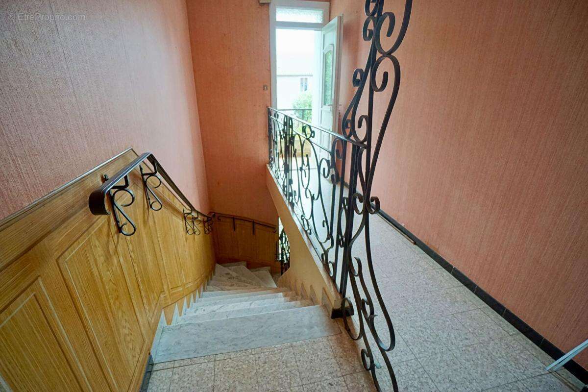 Appartement à SALINDRES