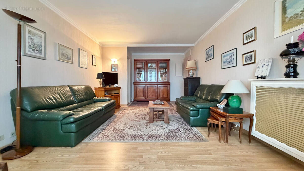 Appartement à CORBEIL-ESSONNES