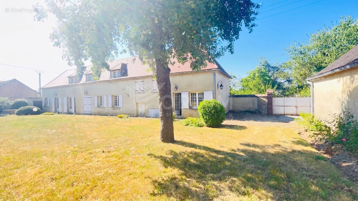 Maison à VARENNES