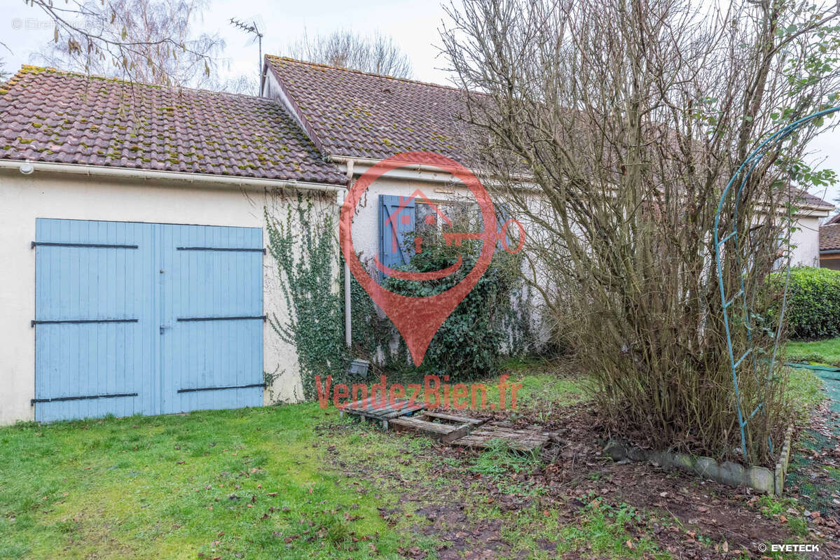 Maison à BRECY